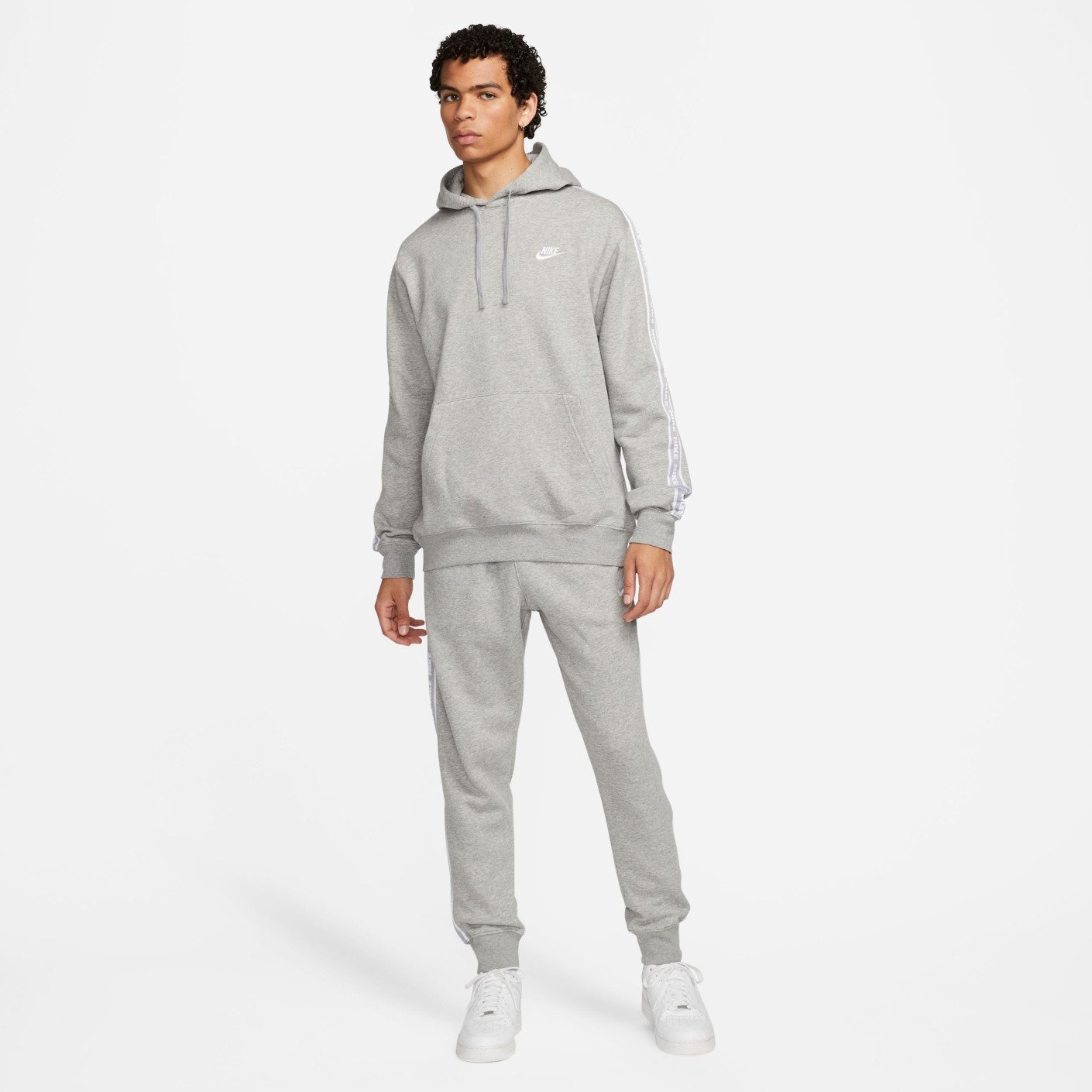 Nike Club Fleece Trainingspak Hooded Lichtgrijs Wit