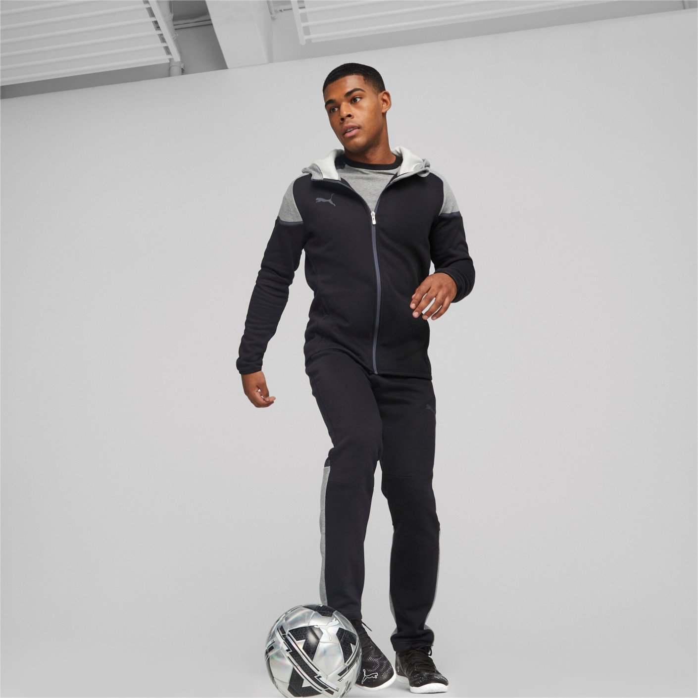 PUMA TeamCup Casual Trainingspak Zwart Grijs Donkergrijs